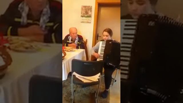 Slavica Čobić i djed Brano🪗🎤(31.10.2021.) смотреть онлайн