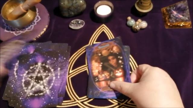 L'oracle de la Sagesse des Sorcières de B. Meiklejohn-Free et F. Kate Peters / Review et Tirage смотреть онлайн