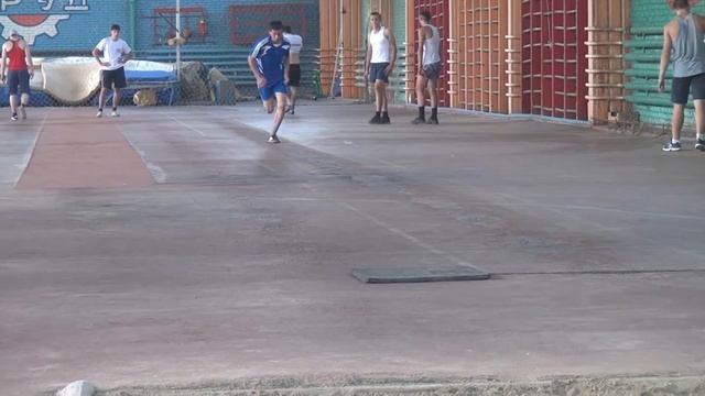 Прыжки в длину 6.75м смотреть онлайн