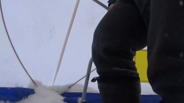 Рыбалка в Токсово!!!ВЛОГ!!!Максим первый раз на зимней рыбалке!!!2021 год смотреть онлайн