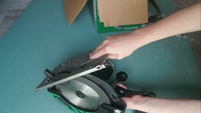 Обзор Hitachi C9U2 , Дисковая пила , Ручная пила смотреть онлайн