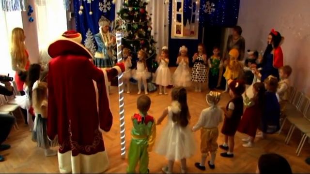 Новогодний Утренник в детском саду "ЗАЙЧИК" - 4 смотреть онлайн
