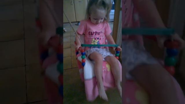 Варюшка на качелях или выбей маме зубы смотреть онлайн