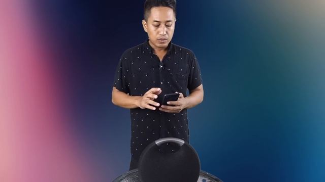 1 KEKURANGAN HARMAN KARDON ONYX 5.. BELI GA YA?? смотреть онлайн