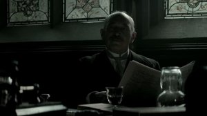 Томас Шелби заставляет нервничать депутата.