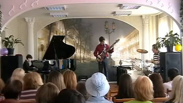 Д. Эллингтон, Б.Стрейхорн, Садись в поезд А, Даниил Казаков, ансамбль "Трио сердец" смотреть онлайн