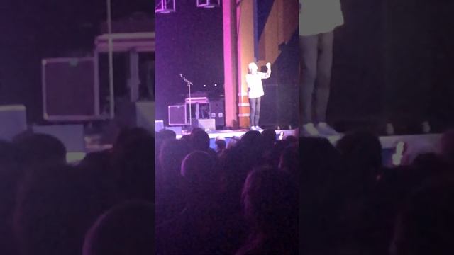 Todd Rundgren - Hello It's Me Intro - "It Was Fifty Years Ago" - Grove of Anaheim 05-28-22 #short смотреть онлайн