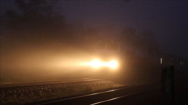 NIGHT TRAINS at SOUTH TRAIN LINE - Indonesian Railways | Java Railfanning смотреть онлайн