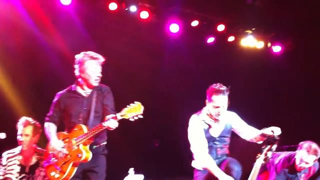 Brian Setzer and Slim Jim Phantom in Sète - Finale - 2011-07-05 смотреть онлайн