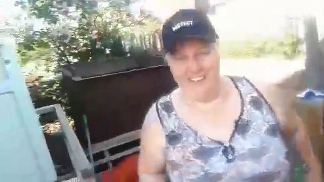 На даче. Семейный отдых смотреть онлайн