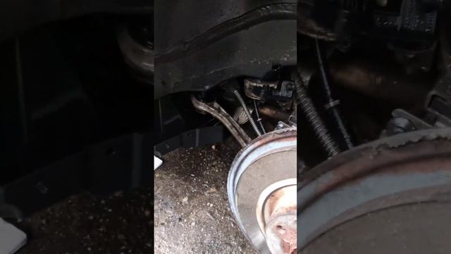 Пежо 508 2011 года заправка Eolis смотреть онлайн