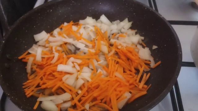 ##домашнняяеда# домашняя еда готовлю сразу два супа, борщ и суп с мясом. смотреть онлайн