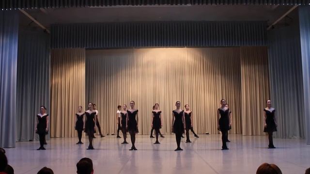 18/18 Character Dance Exam. смотреть онлайн