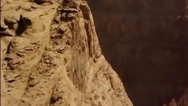 Валерий Ободзинский - Песня из к/ф "Золото Маккенны" смотреть онлайн