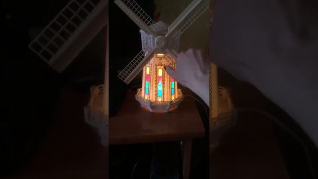 Советский, музыкальный светильник «Мельница». За музыку отвечает заводной механизм,как в часах смотреть онлайн