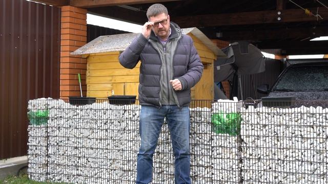 Декоративный забор из сетки и камня смотреть онлайн
