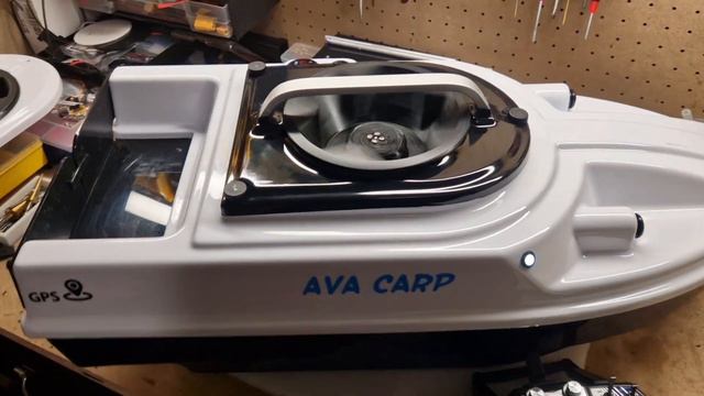 Futterboot AVA 2 ... Кораблик для рыбалки AVA 2 смотреть онлайн