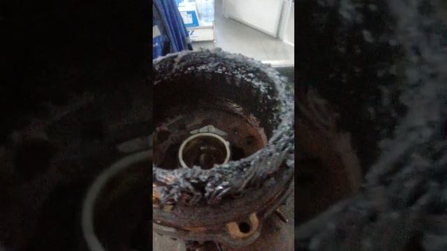 свежесть в интерьере с помощью цветов