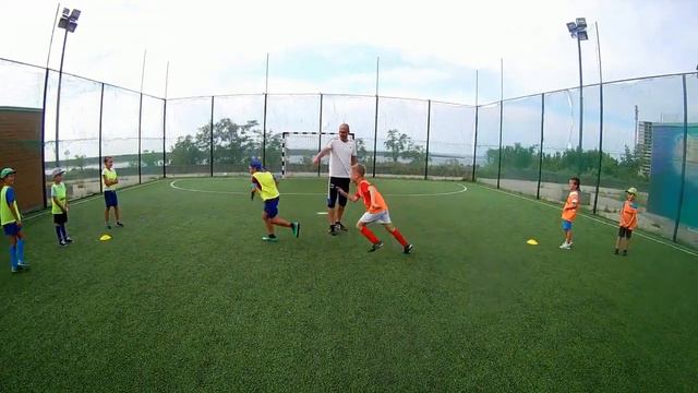 Детский футбол.Игра "Укради манишку" #детскийфутбол смотреть онлайн