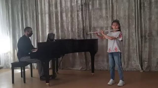 Мариям Бейсенбаева. Абай. "Айттым сәлем, Қаламқас" смотреть онлайн