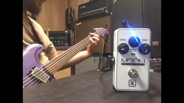 Keeley Moon Op Amp Fuzz | Bass VI Demo смотреть онлайн