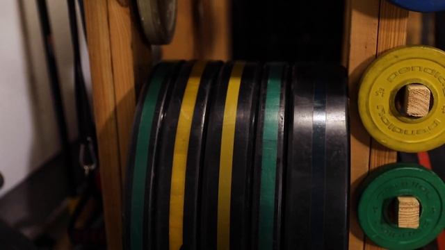 Garage Gym Tour | What's in an Exercise Science Prof's Home Gym? смотреть онлайн