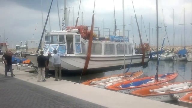 Flying Yachts. Avi Cranes. Летающие яхты.