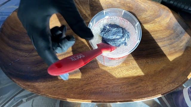 how to MIX RESIN RIGHT and take its temperature! смотреть онлайн