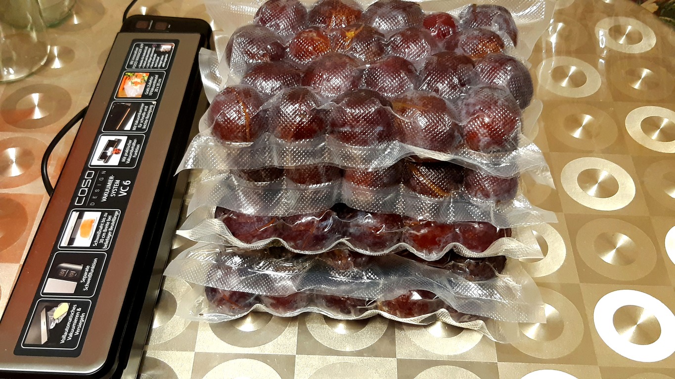 ЗАМОРОЗКА СЛИВЫ НА ЗИМУ ДЛЯ ПИРОГОВ, С ПОМОЩЬЮ ВАКУУМНОГО УПАКОВЩИКА смотреть онлайн