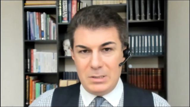 Блондинка в школе 158. Нейромаркетинг. Елена Брумарова и Олег Брагинский смотреть онлайн