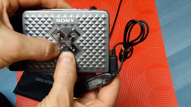 Sony WM - EX655 смотреть онлайн