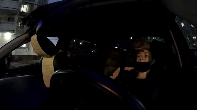 Сколько оставляют чаевых девушке таксистке в Москве? смотреть онлайн