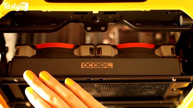 A Wild Corsair Graphite 380T Mini-ITX Case Review Appeared! смотреть онлайн
