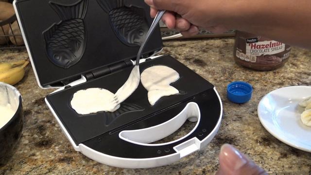 D-Stylist Taiyaki Maker Review! Nutella Banana Taiyaki!!