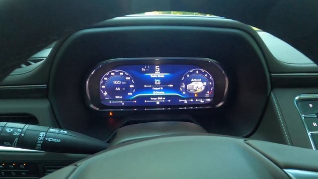 Towing with the 2023 Chevrolet Suburban Z71! смотреть онлайн