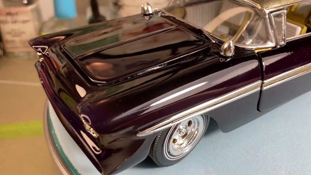My 1/25 Scale 1958 Pontiac Built In 60's Custom Car Show Style смотреть онлайн