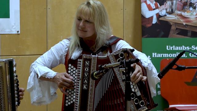 Mar Git mit Harmonikalehrer Harald "Die Sterne am Himmel" Stoanineum Nestelbach im Ilztal - 2018 смотреть онлайн
