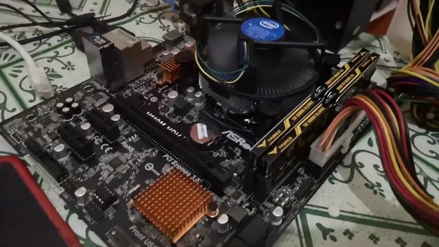 Intel I3 8100 Coffelake Di Motherboard H110