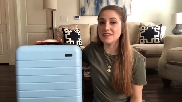 AWAY LUGGAGE Which size is for YOU? | Carry on, Bigger Carry On, Medium | MAGGIE'S TWO CENTS смотреть онлайн