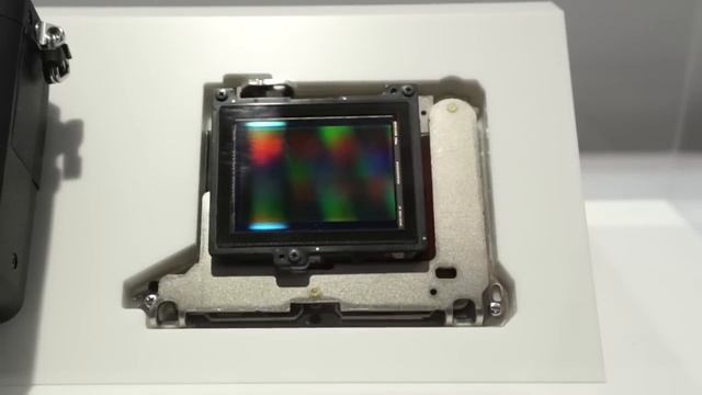 Sony α7 II (ILCE-7M2) 5-axis image stabilization unit | demo смотреть онлайн