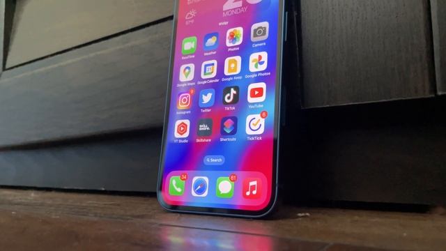 iPhone 13 Review: 2 Years Later! (Still Worth It?) смотреть онлайн