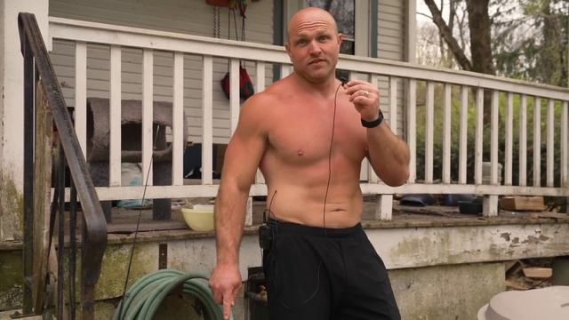 Why FARMERS Are SO STRONG! смотреть онлайн