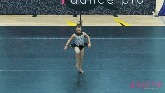 2018 Eloise's Jazz Solo "Feel It Still" Apire Video смотреть онлайн