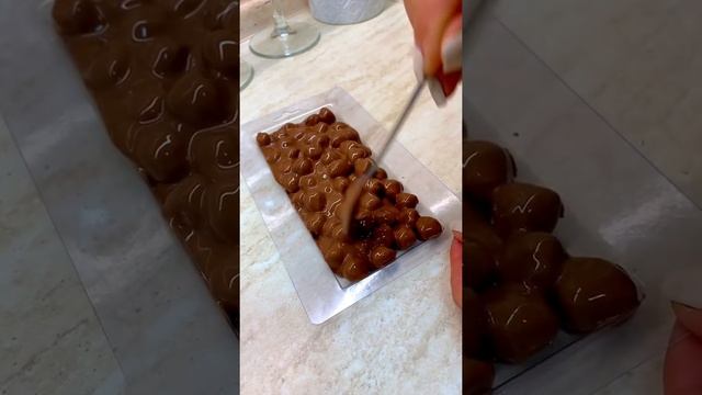 Как из дешевой шоколадки сделать дорогую. Шок! смотреть онлайн