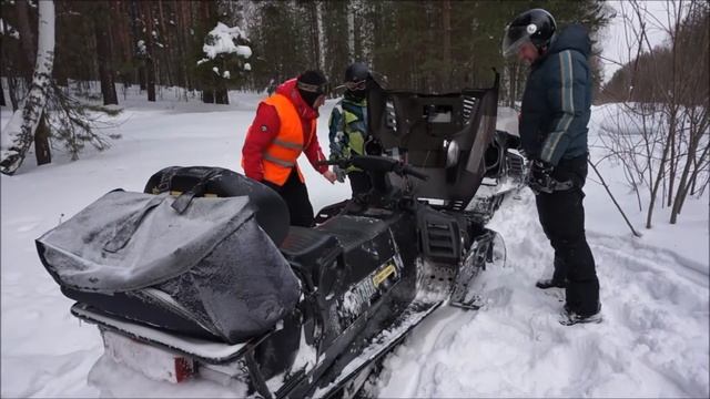 Прогулка на снегоходах. Видео: Наталья УМНОВА. смотреть онлайн