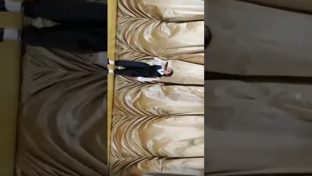 Видео из домашнего архива. Чинара поет песню Шарвано. смотреть онлайн