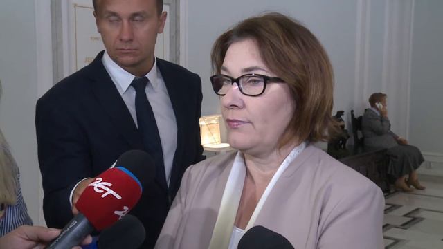 Beata Mazurek: Nie boimy się protestów смотреть онлайн