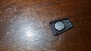 Замена батарейки в ключе Audi  Q7  4L