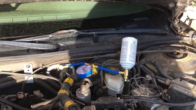 2002 Pontiac Grand Prix How to use an AC Recharging Kit смотреть онлайн