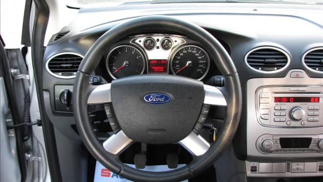 FotoFilm 118 fotografií Ford Focus Combi 1.6 16v 74kW 100PS ID7855 www.malovany.cz смотреть онлайн